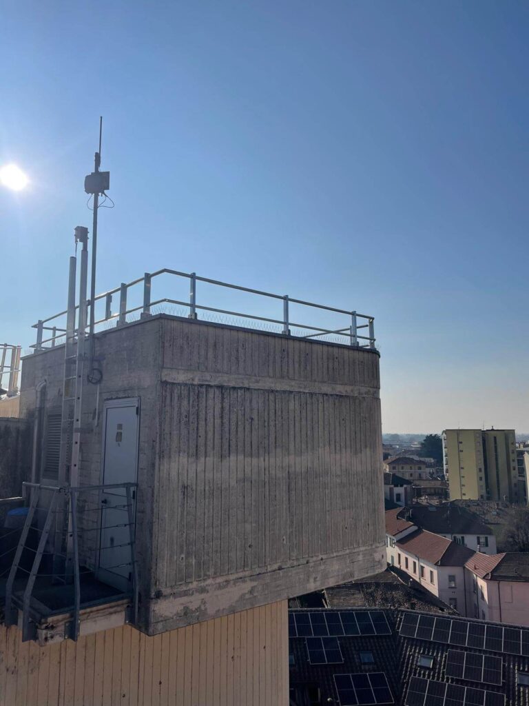 Installazione-di-Sistema-Anticaduta-su-Edificio-a-Melegnano-MI-20